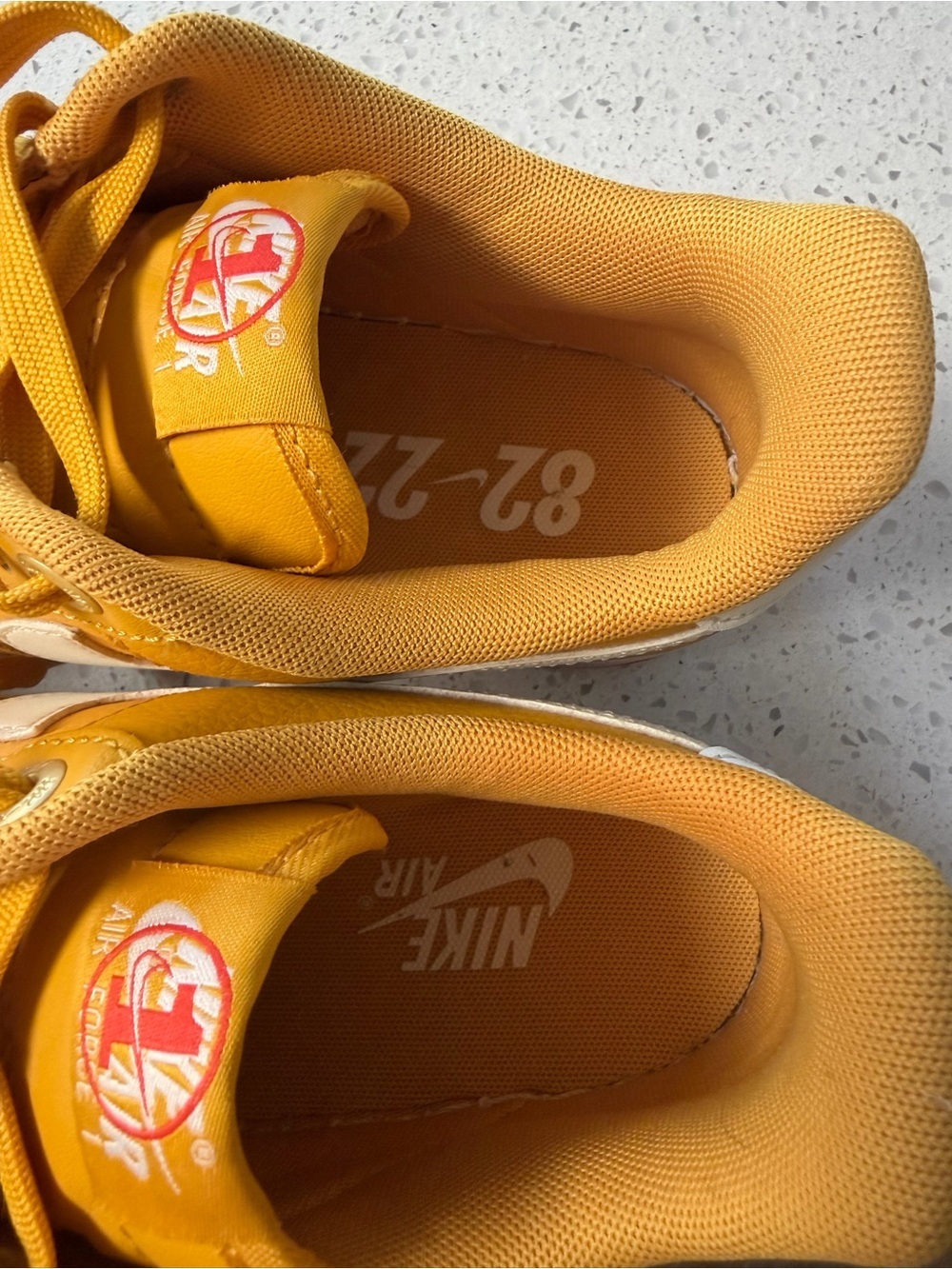 Nike Air Force 1 Yellow Ochre - Picture 6 of 6